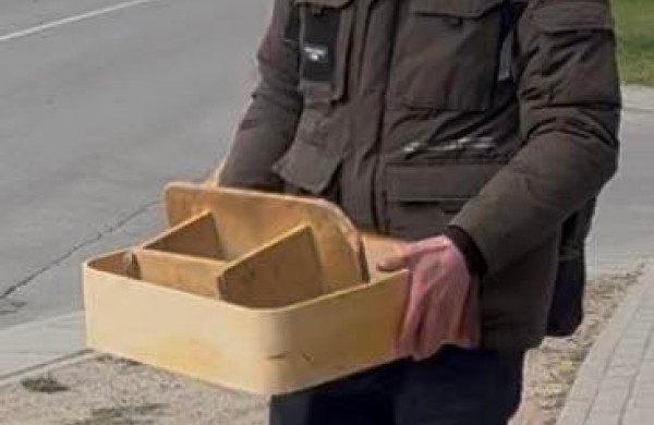 Jonavietis Arnas pričiupo šiukšlintojus: „Šiukšles dėjo tiesiai po draudžiančiu ženklu“, „Jonavos paslaugos“ sureagavo žaibiškai