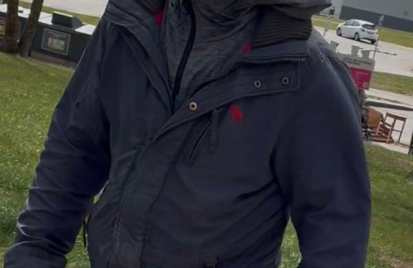 Jonavietis Arnas pričiupo šiukšlintojus: „Šiukšles dėjo tiesiai po draudžiančiu ženklu“, „Jonavos paslaugos“ sureagavo žaibiškai