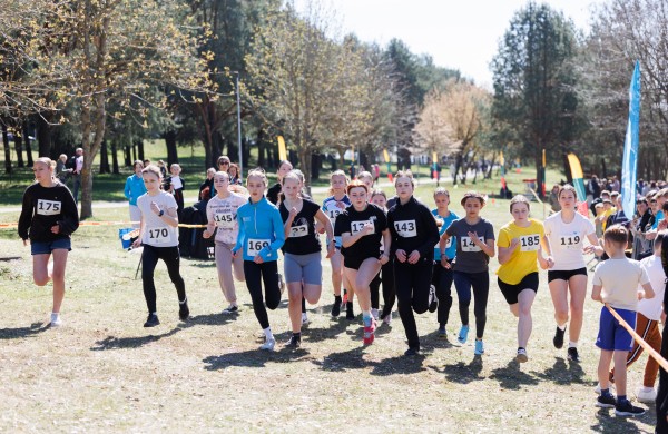 Įvyko Jonavos r. moksleivių lengvosios atletikos "Pavasario krosas" 2026