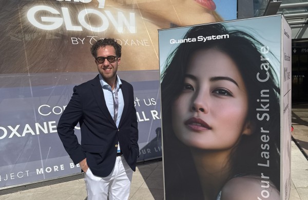 Gydytojas dermatologas K. Pampikas: „Užmirškite pūstas lūpas ir perpildytus skruostus“