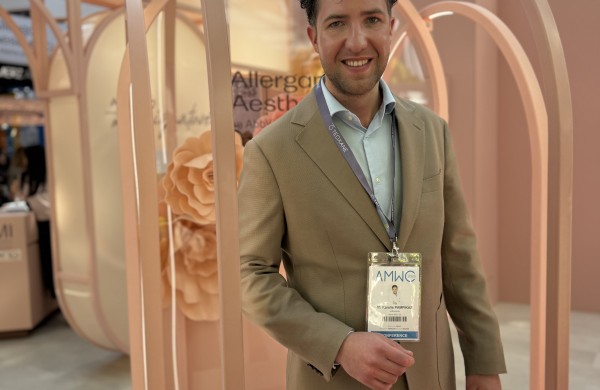 Gydytojas dermatologas K. Pampikas: „Užmirškite pūstas lūpas ir perpildytus skruostus“