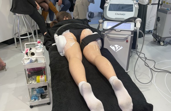 Gydytojas dermatologas K. Pampikas: „Užmirškite pūstas lūpas ir perpildytus skruostus“