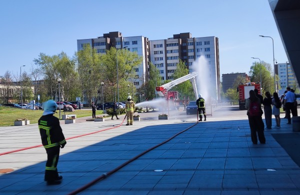 Šv. Florijono diena Jonavoje: padėkos ugniagesiams ir bendruomenės vienybė