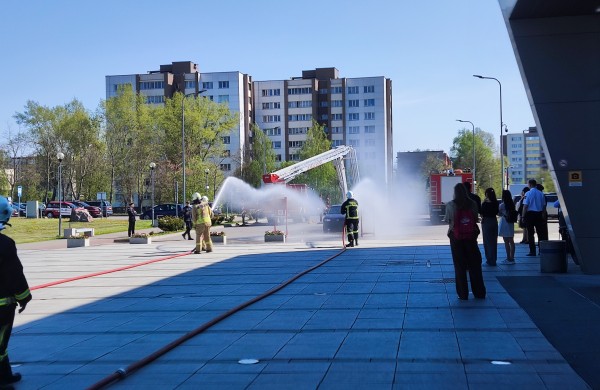 Šv. Florijono diena Jonavoje: padėkos ugniagesiams ir bendruomenės vienybė