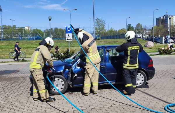 Šv. Florijono diena Jonavoje: padėkos ugniagesiams ir bendruomenės vienybė