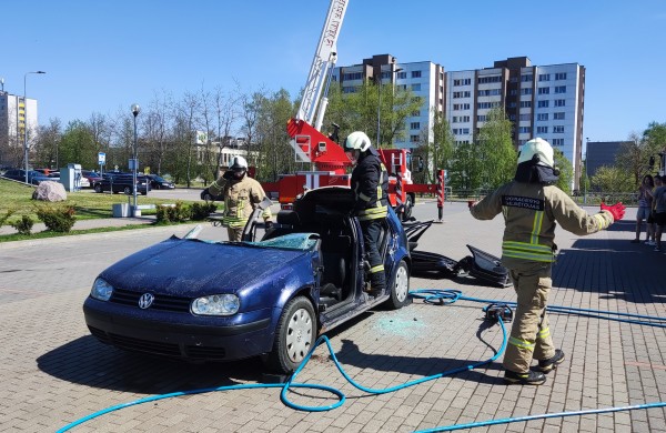 Šv. Florijono diena Jonavoje: padėkos ugniagesiams ir bendruomenės vienybė