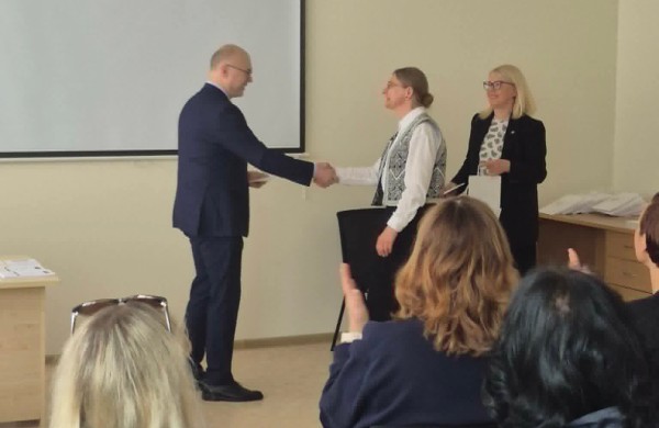 Iniciatyva „Skaitau AŠ, skaityk TU, skaitykime VISI kartu“
