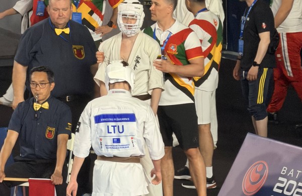 Dominykas Melničuk garbingai atstovavo Lietuvai Europos kyokushin karate čempionate