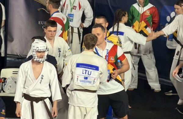 Dominykas Melničuk garbingai atstovavo Lietuvai Europos kyokushin karate čempionate