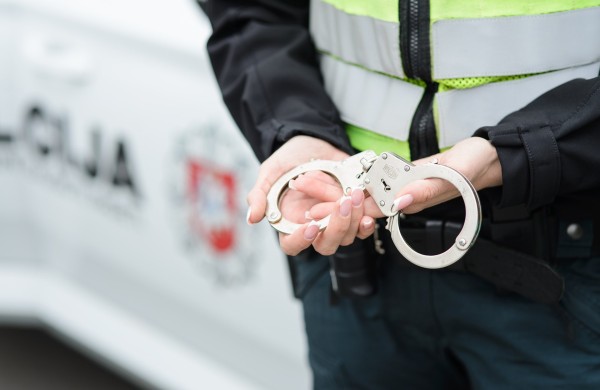 Gudžionyse įkliuvo „Audi“ vairuotojas su įtartinomis medžiagomis