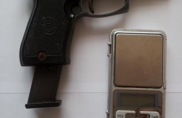 Išaiškinti keturi jonaviečiai, kaip įtariama, platinę narkotines medžiagas