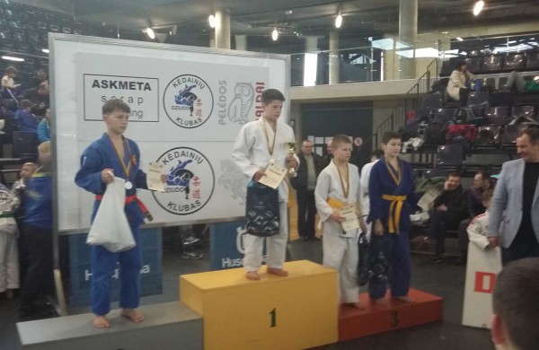 Trejose varžybose – prizinių vietų gausa