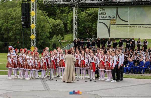 „Čia mes laimingi“ - festivalis, sujungęs balsus, širdis ir tautas