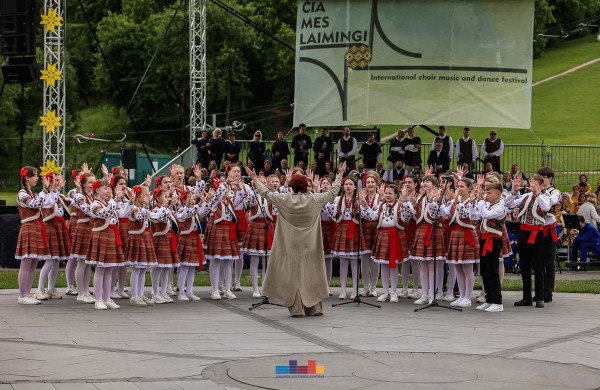„Čia mes laimingi“ - festivalis, sujungęs balsus, širdis ir tautas