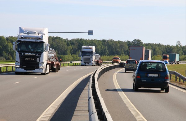 Ministrui J. Taminskui atskleidus mokesčio vengimo schemą – krovinių vežėjams sudaroma galimybė geranoriškai jį sumokėti