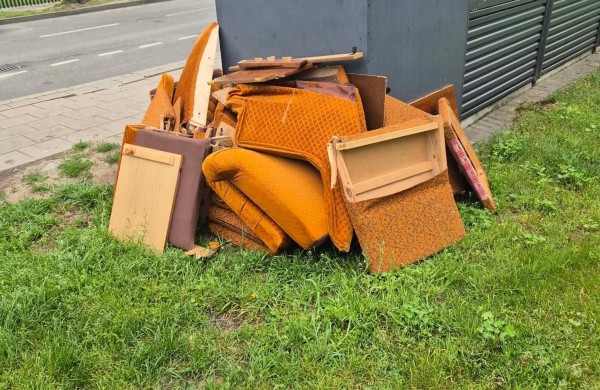 „Jonavos paslaugos“ pradėjo veikti: pirmiesiems šiukšlintojams - sąskaitos ir atsakomybė