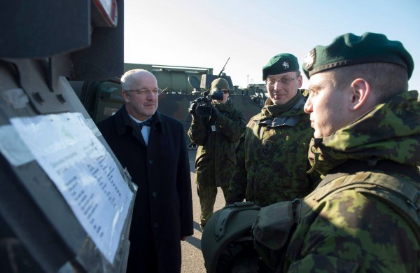 NATO šalių ambasadoriai Rukloje aptarė NATO buvimo didinimą rytinėje Aljanso dalyje 