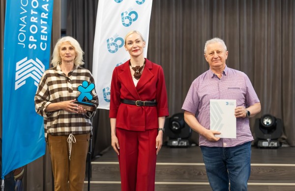 Padėkos popietėje pagerbti Jonavos sporto centro sportininkai ir absolventai