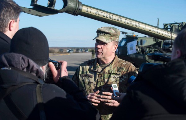 NATO šalių ambasadoriai Rukloje aptarė NATO buvimo didinimą rytinėje Aljanso dalyje 