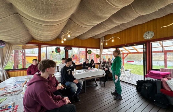 Projektas „Kita stotelė – AŠ!“ įpusėjo: laikas pasidžiaugti pasiekimais ir pasiruošti laukiantiems nuotykiams 