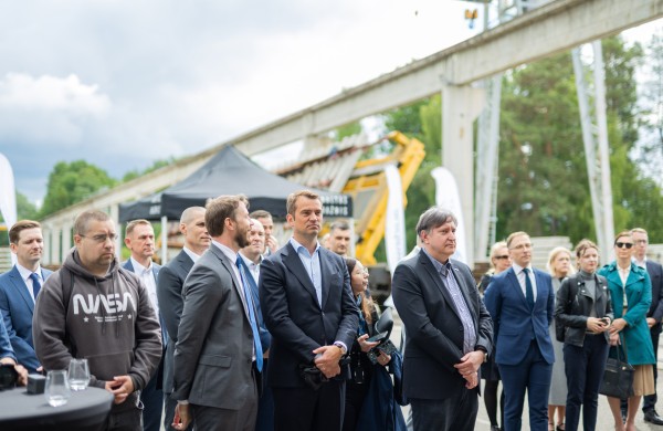 Jonava pasitinka naują „Rail Baltica“ etapą: į rajoną atkeliaus Lietuvoje pagaminti iešmai
