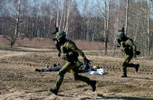 NATO šalių ambasadoriai Rukloje aptarė NATO buvimo didinimą rytinėje Aljanso dalyje 