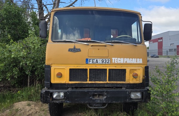 UAB „Jonavos autobusai“ skelbia kilnojamo turto viešąjį aukcioną