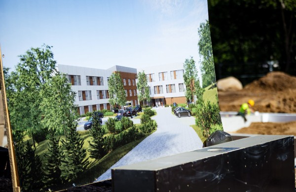 Užusaliuose pradedamos naujų slaugos namų statybos: įkasta kapsulė ateities kartoms