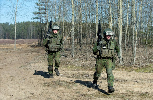 NATO šalių ambasadoriai Rukloje aptarė NATO buvimo didinimą rytinėje Aljanso dalyje 