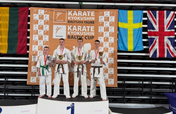 Galingai Klaipėdoje pasirodė Jonavos kyokushin karatė klubo „Kumite“ sportininkai