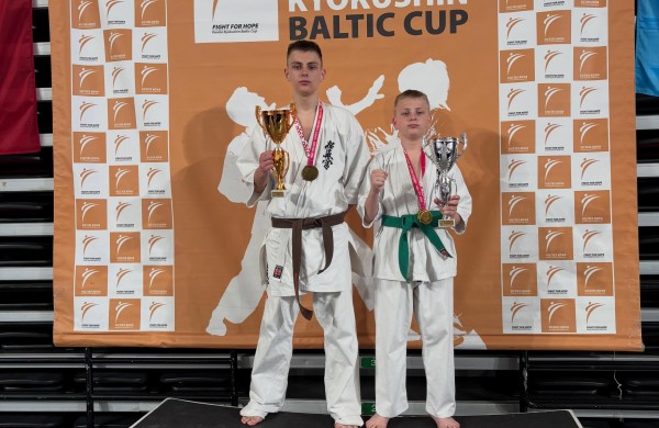 Galingai Klaipėdoje pasirodė Jonavos kyokushin karatė klubo „Kumite“ sportininkai