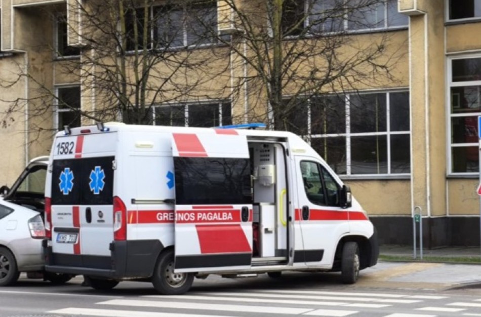 Vasario 16-osios gatvėje partrenktas vyras atsidūrė ligoninėje