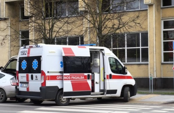 Vasario 16-osios gatvėje partrenktas vyras atsidūrė ligoninėje