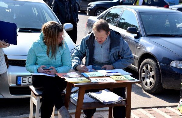 Aplink tvenkinius ratus suko ir ilgų nuotolių bėgikai