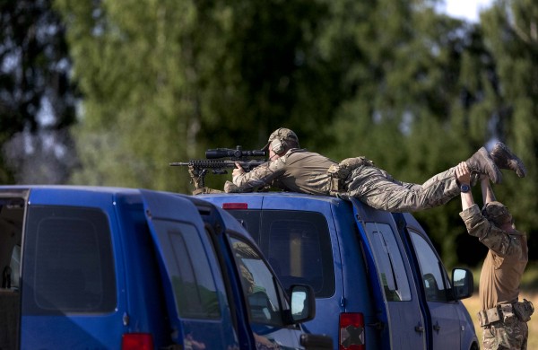 NATO šalių snaiperiai Gaižiūnų poligone varžosi dėl taikliausiojo titulo
