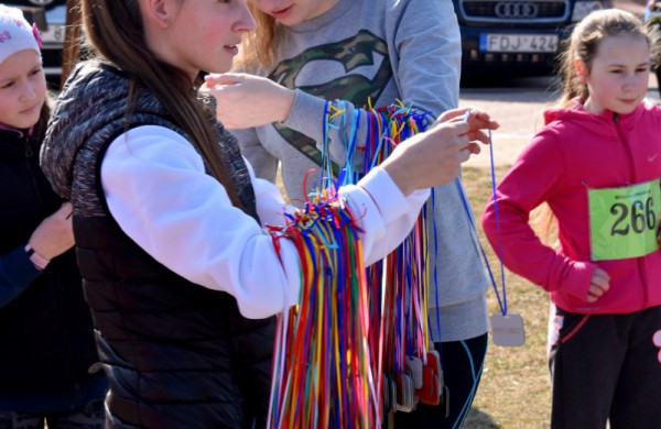 Aplink tvenkinius ratus suko ir ilgų nuotolių bėgikai