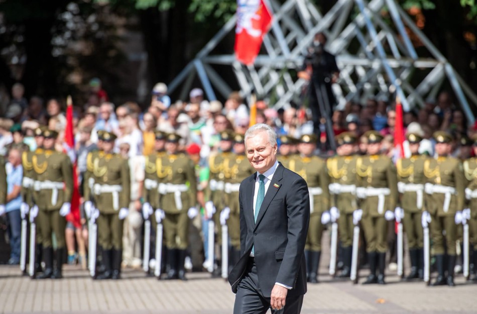 LR Prezidento G. Nausėdos sveikinimas Valstybės ir Tautiškos giesmės dienos proga