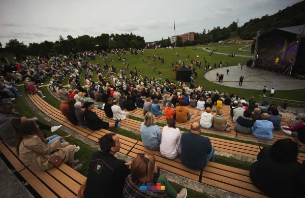Valstybės diena paminėta vienybės, tradicijų ir muzikos apsuptyje