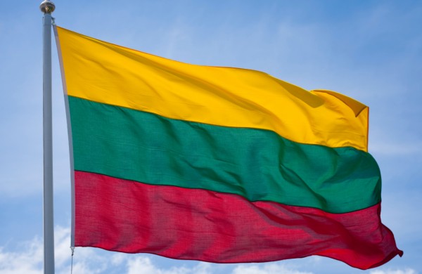 Per Valstybės dieną - klaida dėl trispalvės: ,,Jonavos paslaugos" atsiprašė gyventojų