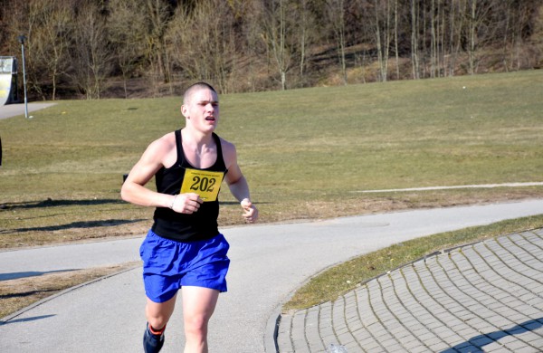 Aplink tvenkinius ratus suko ir ilgų nuotolių bėgikai