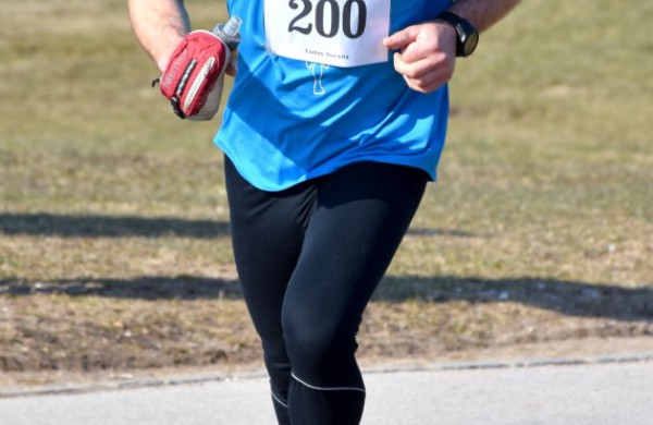 Aplink tvenkinius ratus suko ir ilgų nuotolių bėgikai