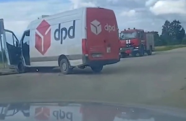 Prie Pasodos susidūrė DPD autobusiukas ir lengvasis automobilis - visi išvežti į gydymo įstaigą