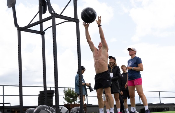 Jonavoje startuoja projektas „MFIT Aktyvios kartos“ – gyventojų laukia nemokamos treniruotės, sporto renginiai ir aktyvios veiklos