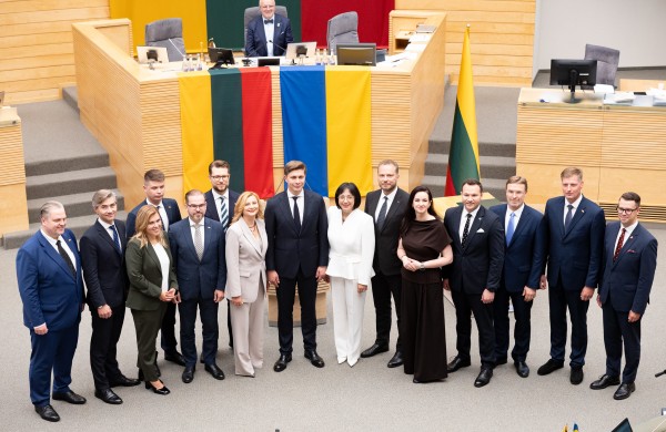 Prisiekusi XXI-oji Vyriausybė pradeda darbą