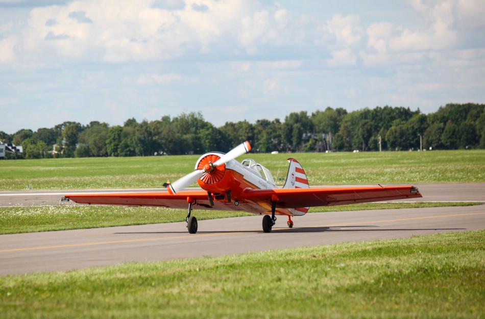 Aviacijos šventė Kaune: pasaulinio garso pilotai, istoriniai orlaiviai ir įspūdingas sutemų šou