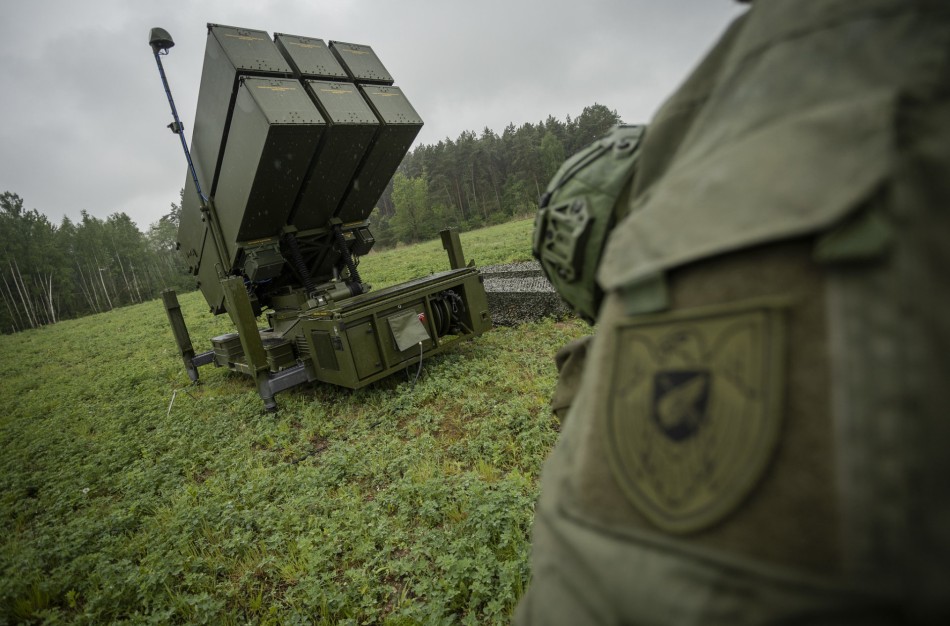 Lietuvą pasieks daugiau NASAMS sistemas įgalinančių radarų