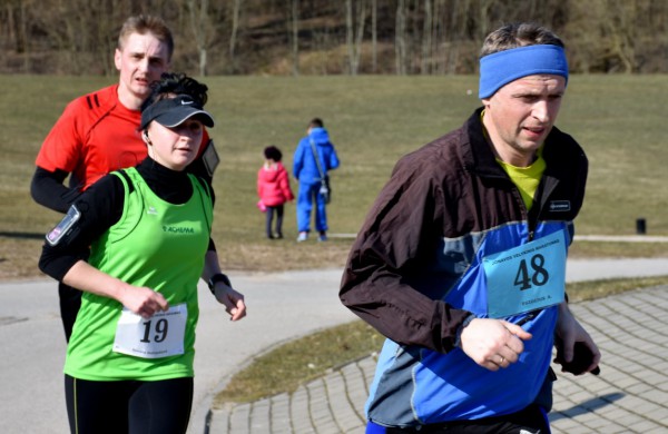 Aplink tvenkinius ratus suko ir ilgų nuotolių bėgikai