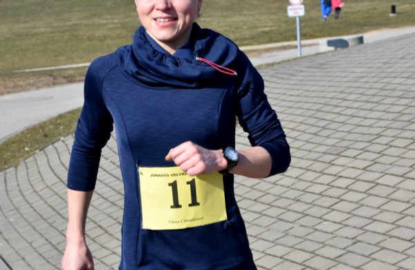 Aplink tvenkinius ratus suko ir ilgų nuotolių bėgikai