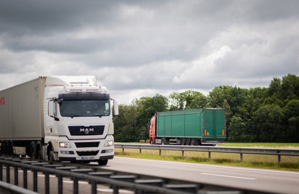 Prasidėjo „Via Toll“ partnerių integracija: vežėjams tai leis patogiau naudotis naująja kelių rinkliavos sistema