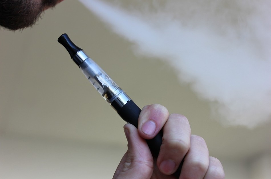Maža elektroninė cigaretė – didelė problema atliekų tvarkymo sistemai: kodėl svarbu jas rūšiuoti?